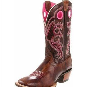 Ariat Ladies Crossfire Boots.